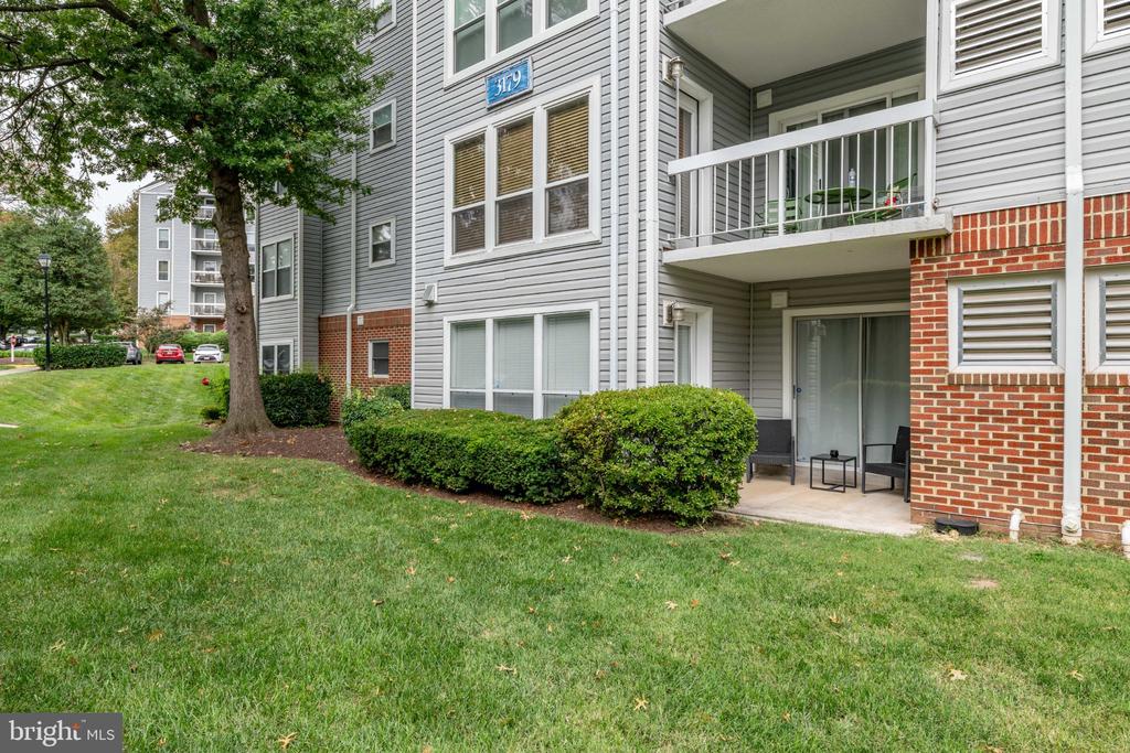 3179 SUMMIT SQUARE DRIVE Unit: 2-A2