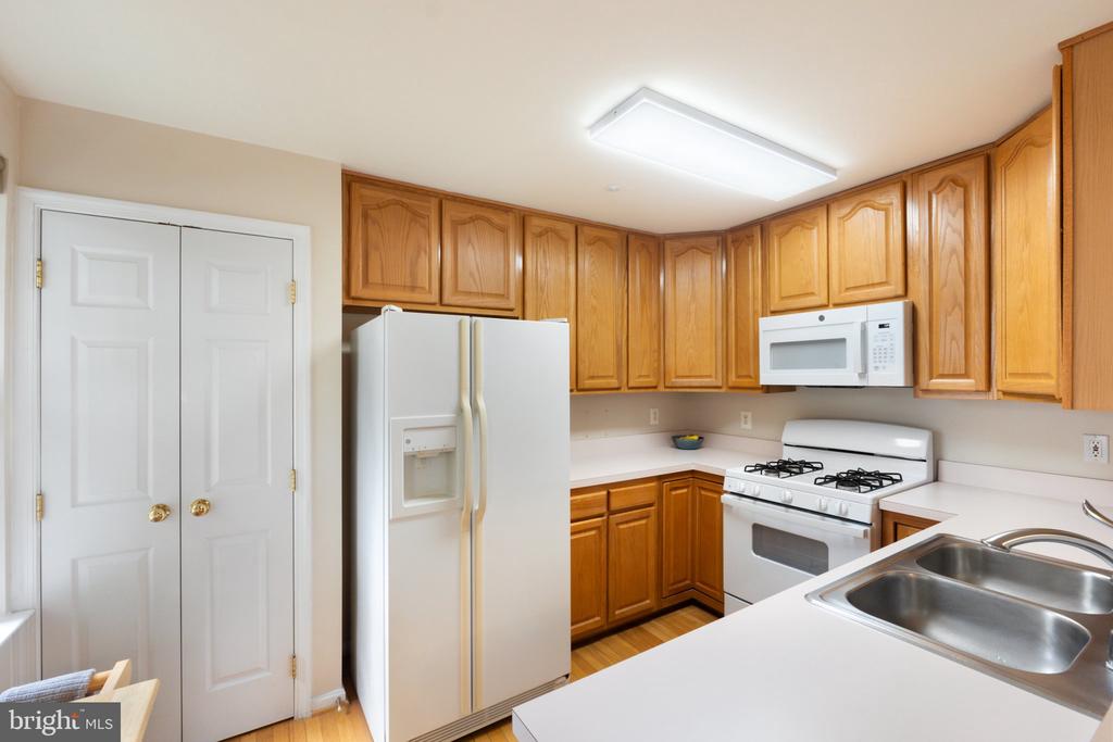20375 Birchmere Ter #48a