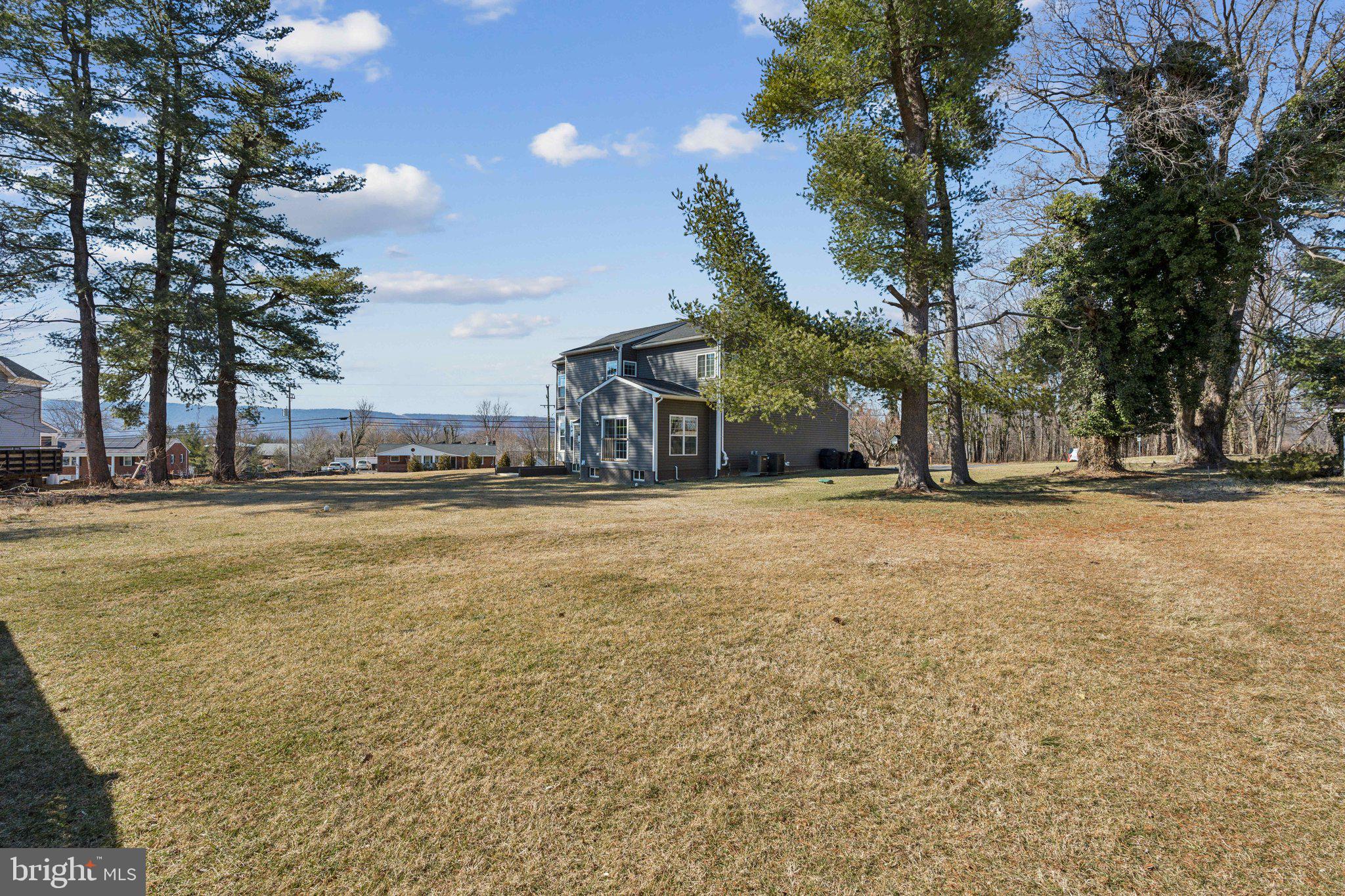 42 N Berlin Pike