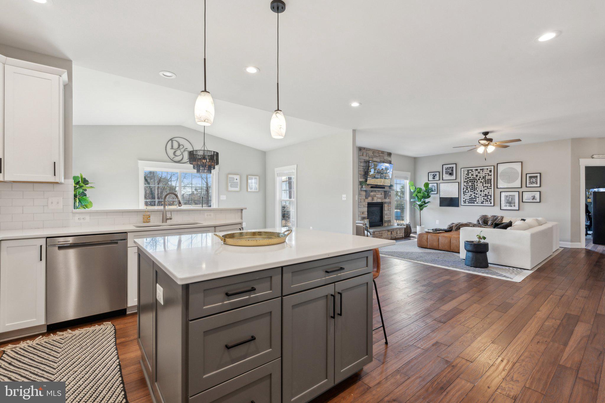 42 N Berlin Pike