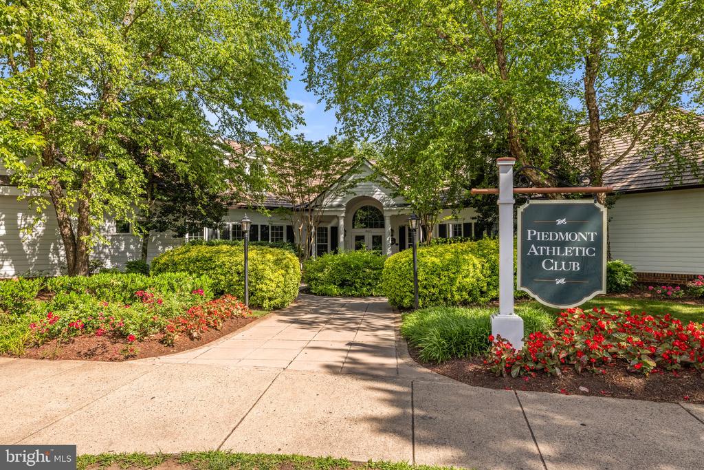 14380 Chalfont Dr