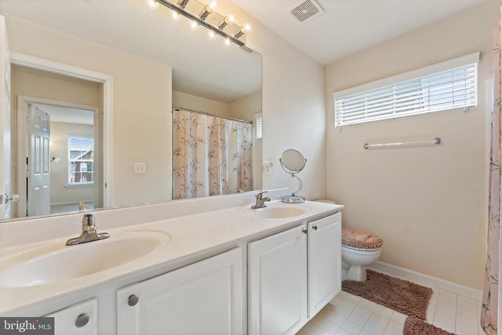 14380 Chalfont Dr