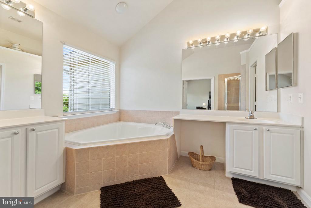 14380 Chalfont Dr
