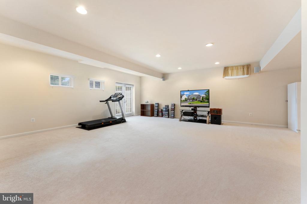 14380 Chalfont Dr
