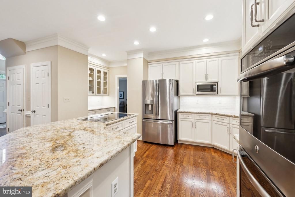 13016 Brookmead Dr