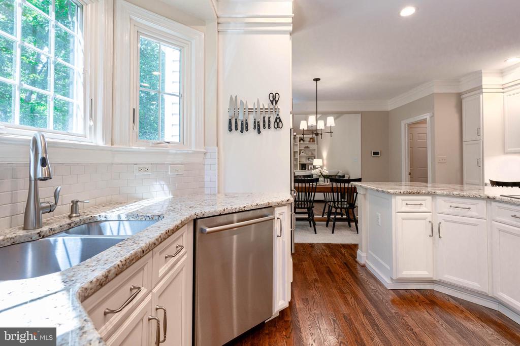 13016 Brookmead Dr