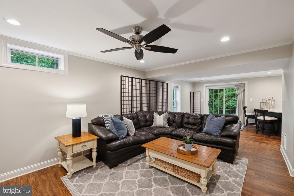 13016 Brookmead Dr
