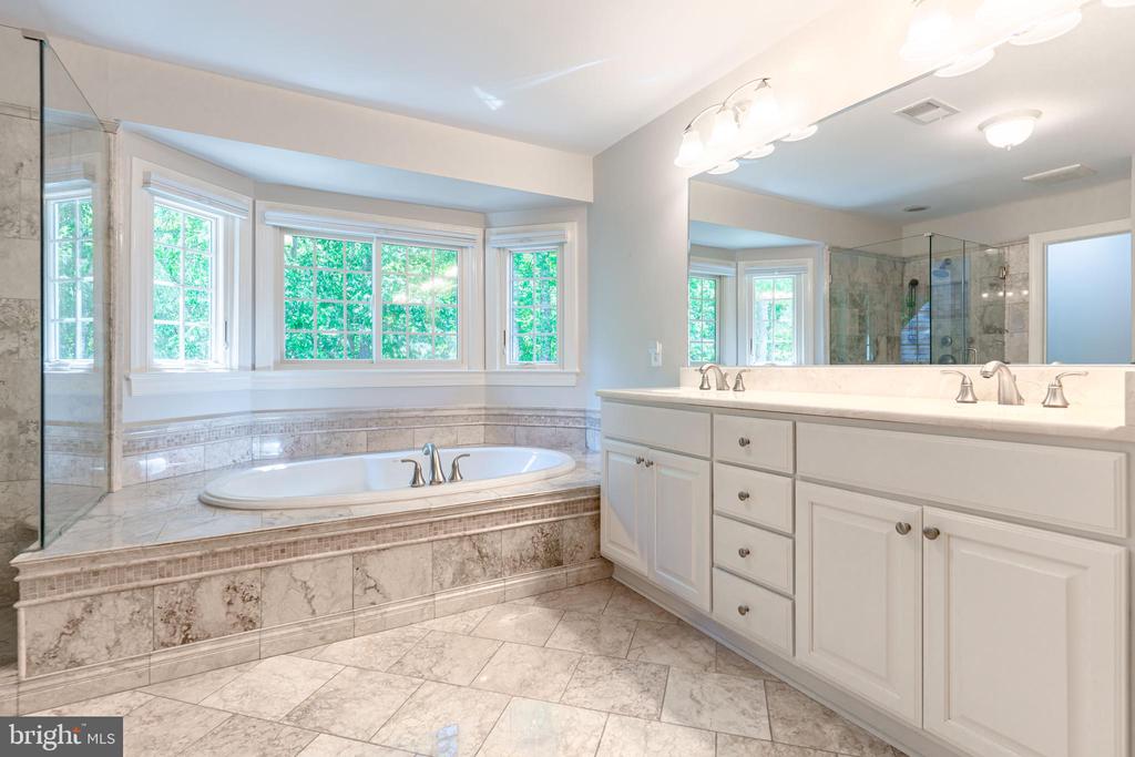 13016 Brookmead Dr