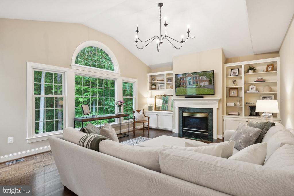 13016 Brookmead Dr