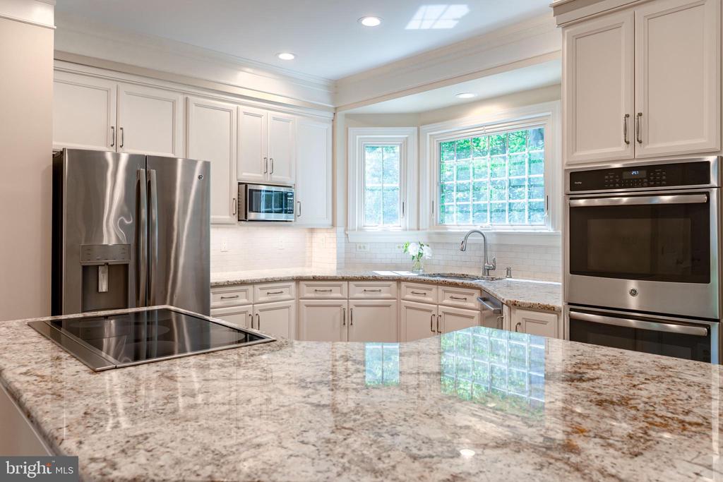13016 Brookmead Dr