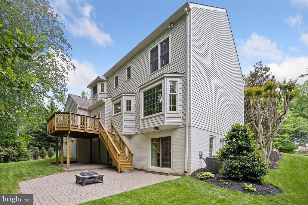 13016 Brookmead Dr
