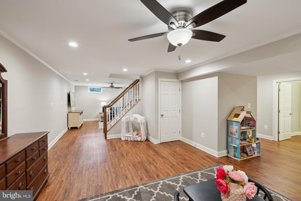 13016 Brookmead Dr