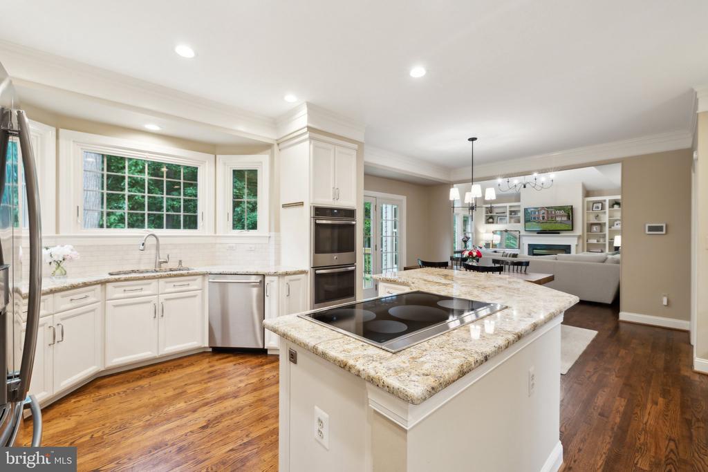 13016 Brookmead Dr