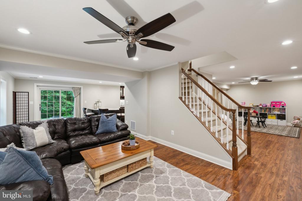 13016 Brookmead Dr