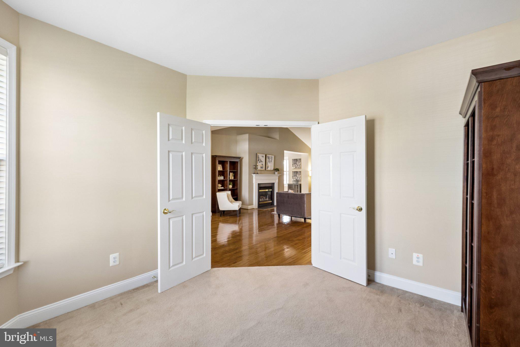 13001 TRIPLE CROWN LOOP