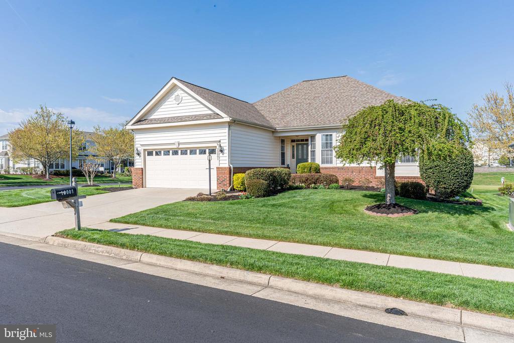 13001 TRIPLE CROWN LOOP