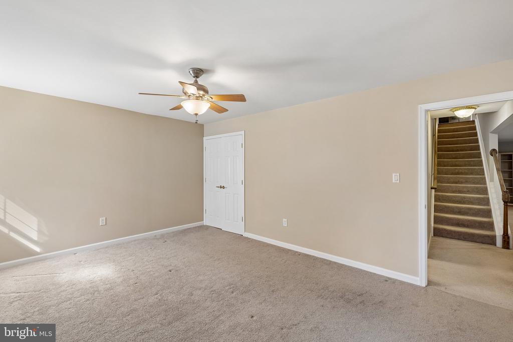 13001 TRIPLE CROWN LOOP
