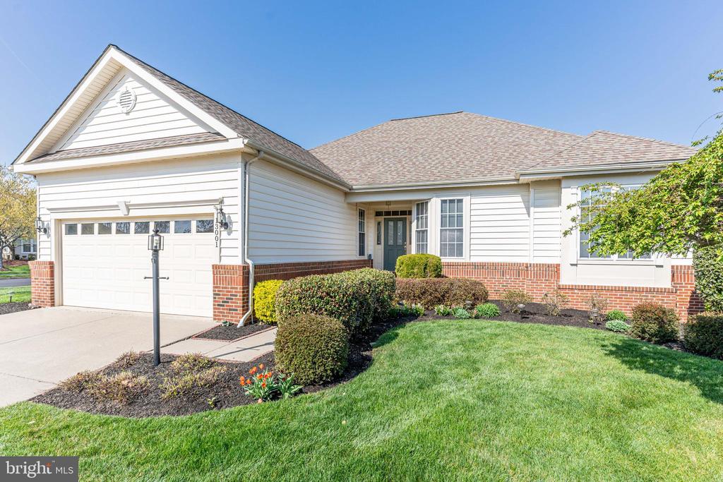 13001 TRIPLE CROWN LOOP