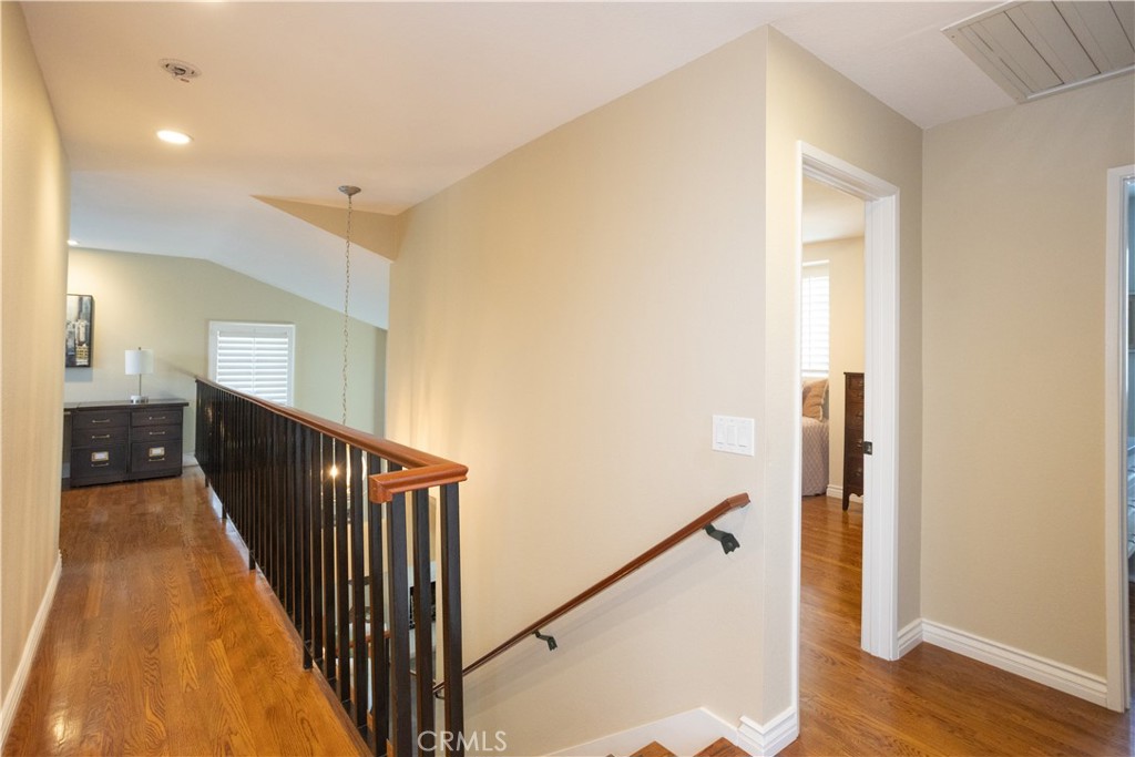 8505 E Meadowridge