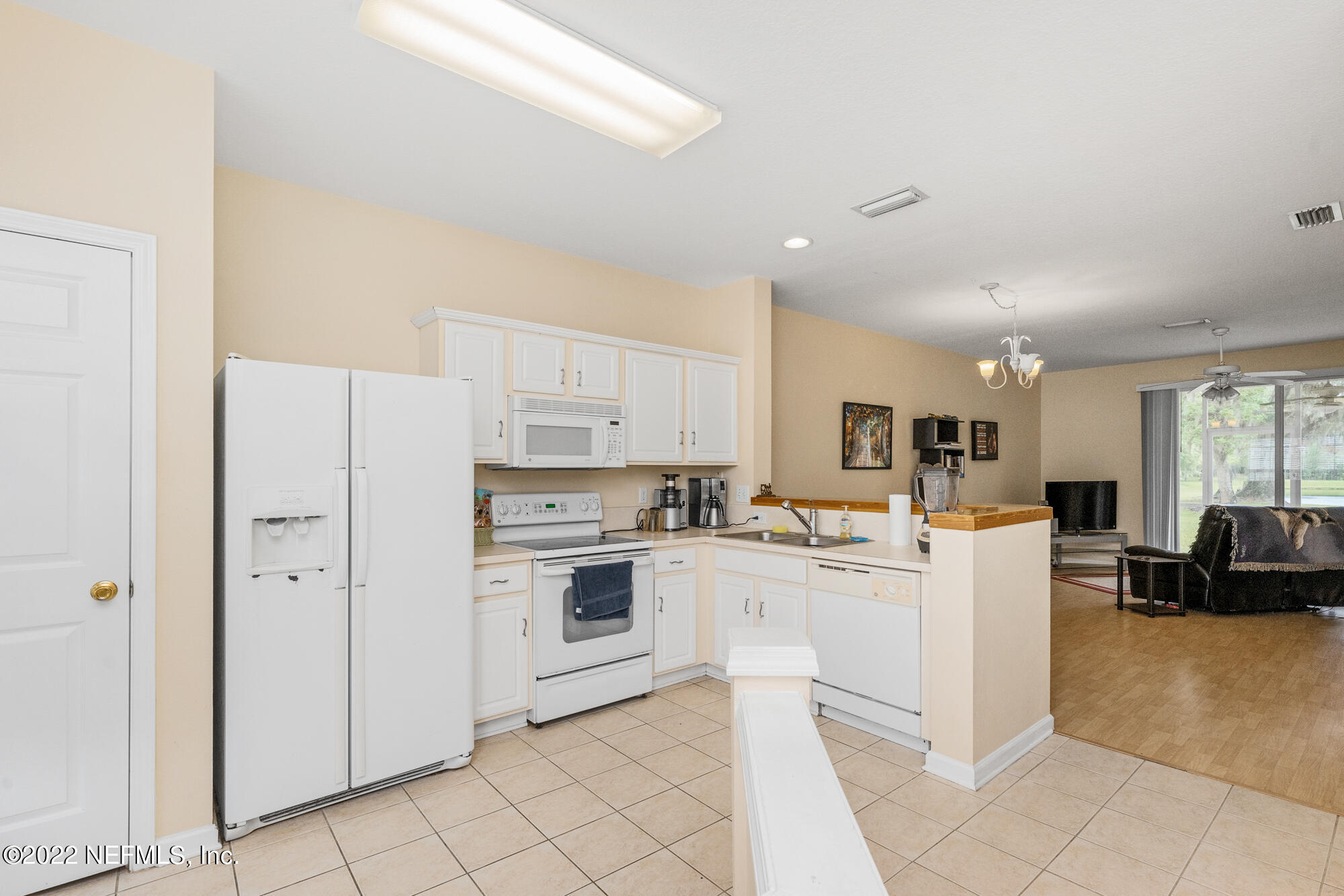 3630 TWISTED TREE LN