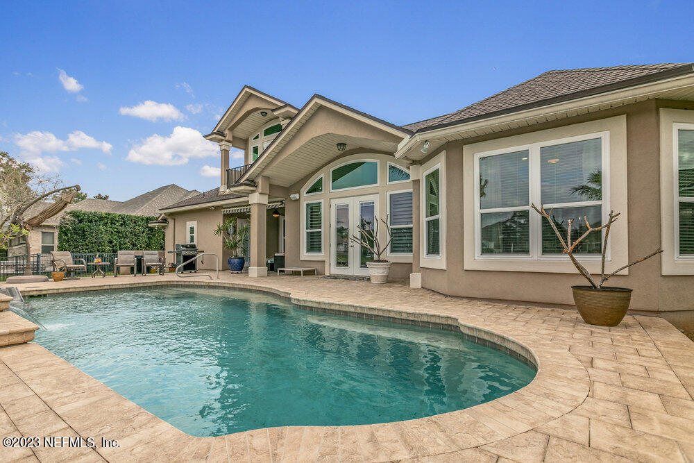 3548 WATERCHASE WAY E