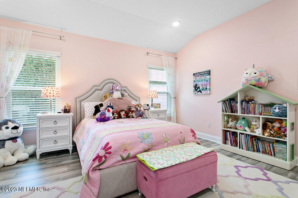 3548 WATERCHASE WAY E