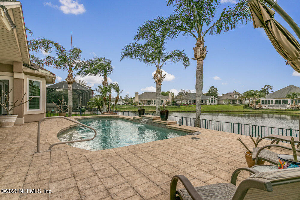 3548 WATERCHASE WAY E