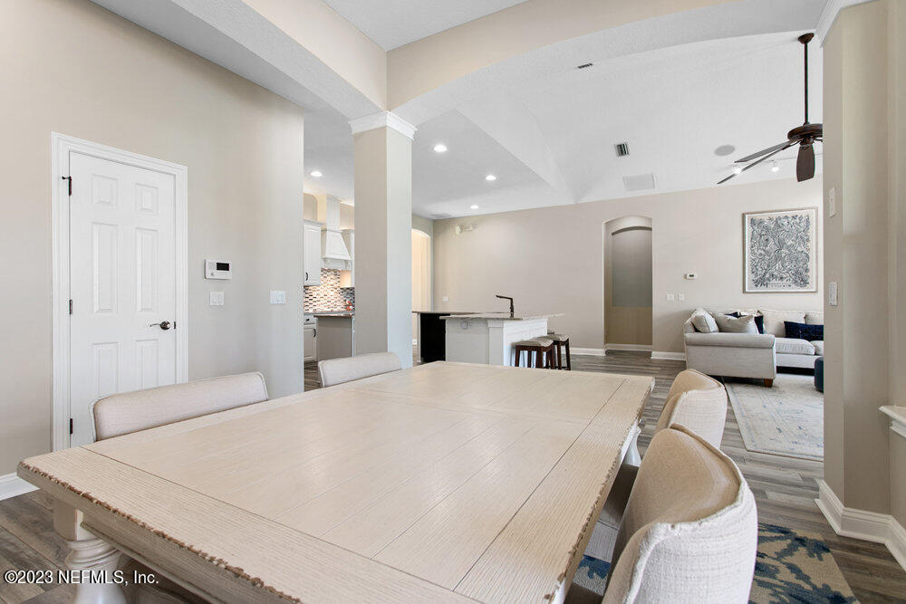 3548 WATERCHASE WAY E