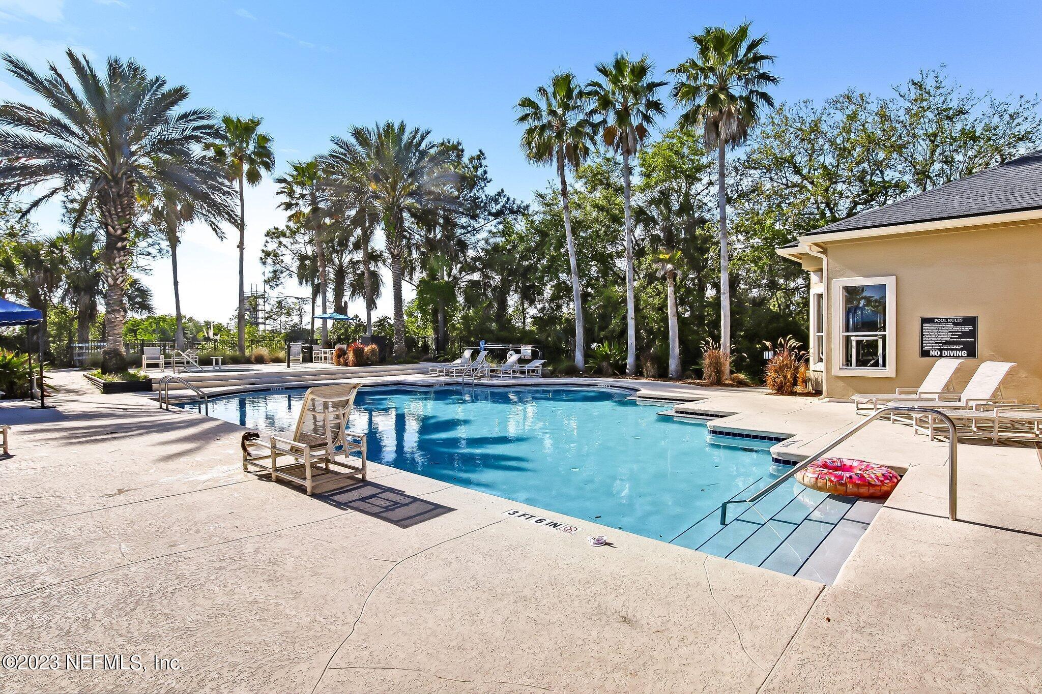 1701 THE GREENS WAY Unit: 432