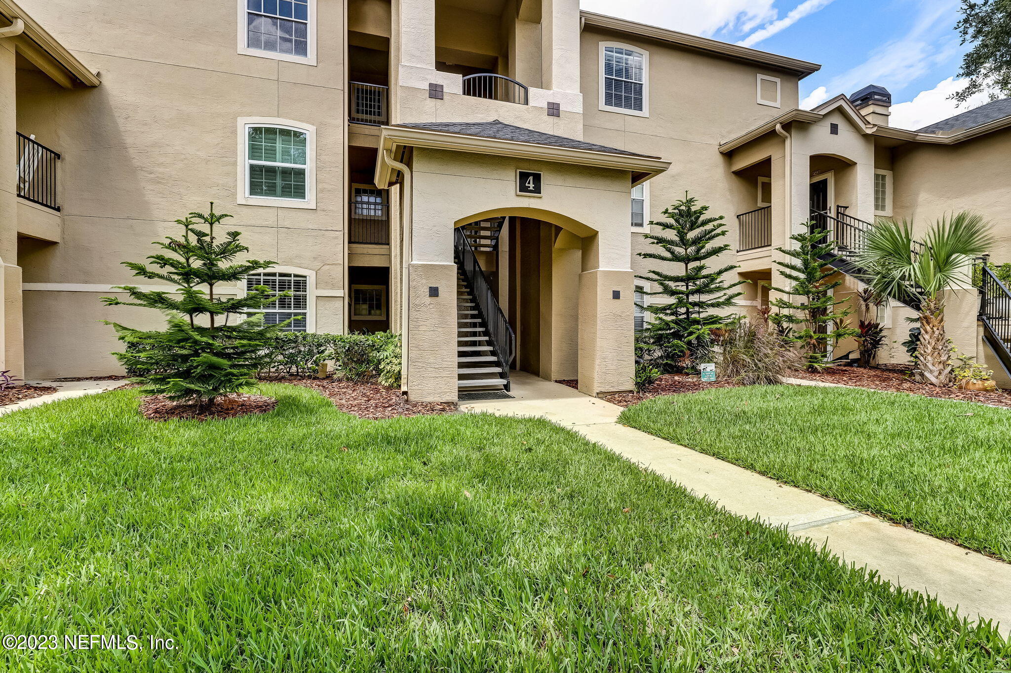 1701 THE GREENS WAY Unit: 432