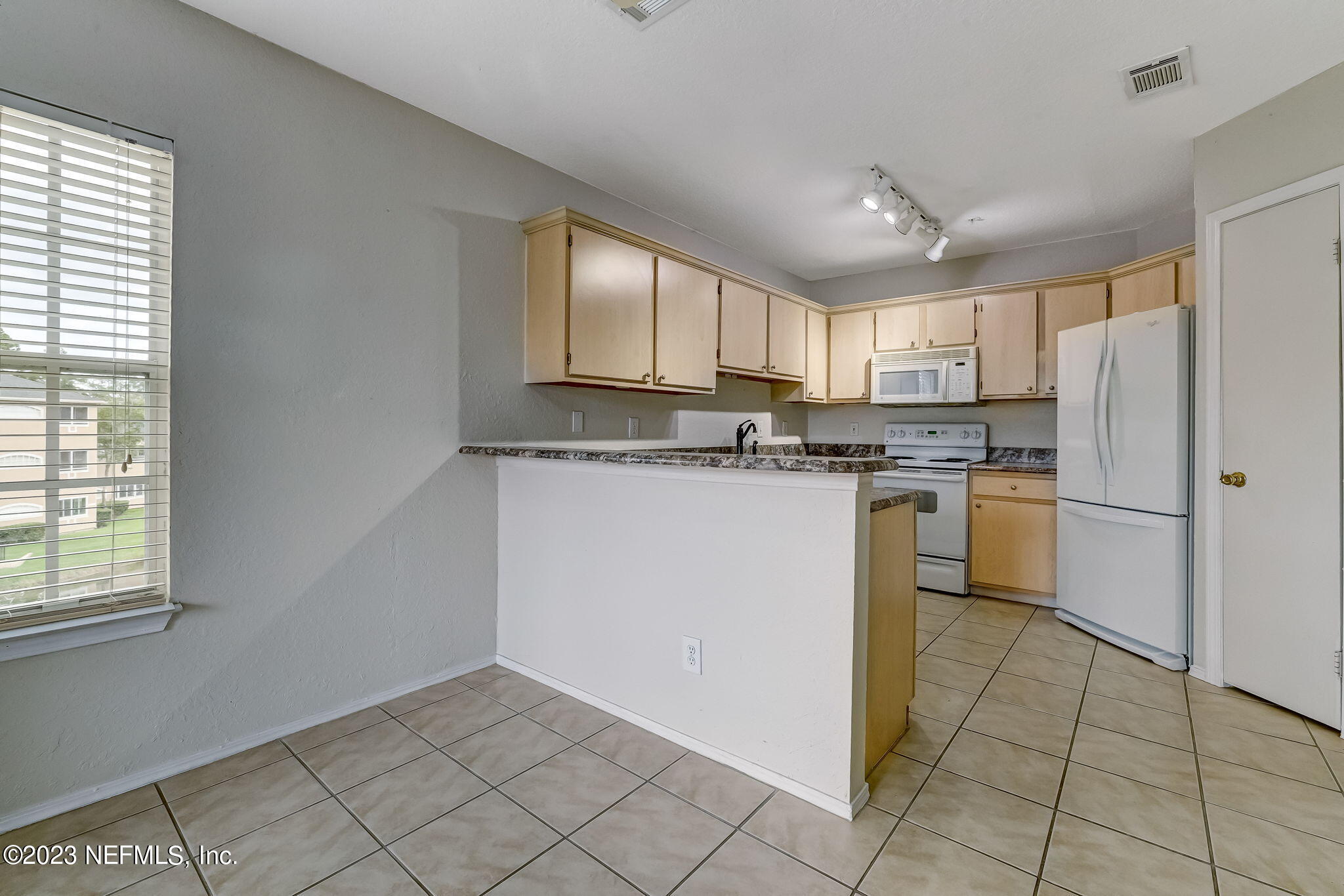 1701 THE GREENS WAY Unit: 432