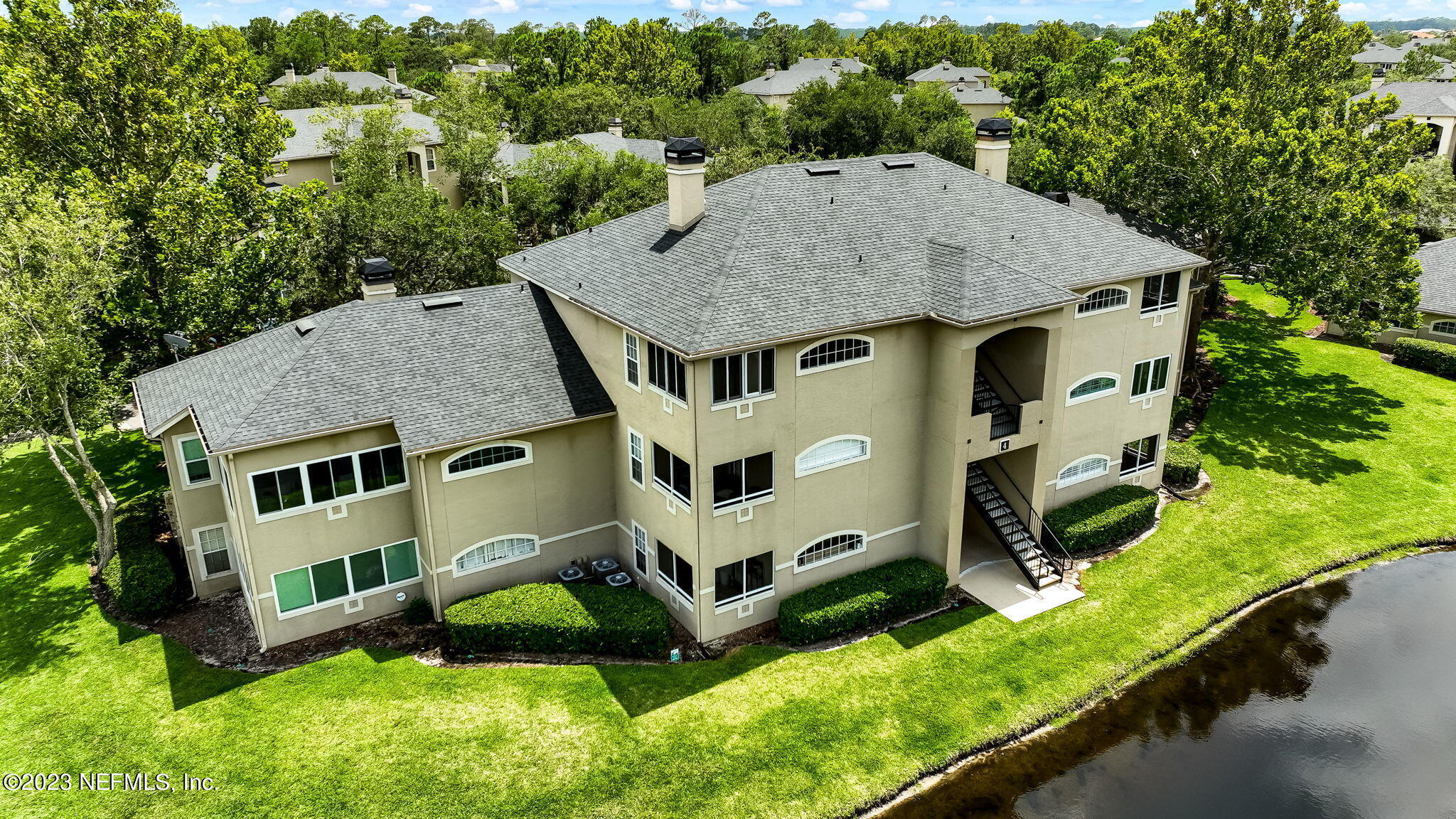 1701 THE GREENS WAY Unit: 432