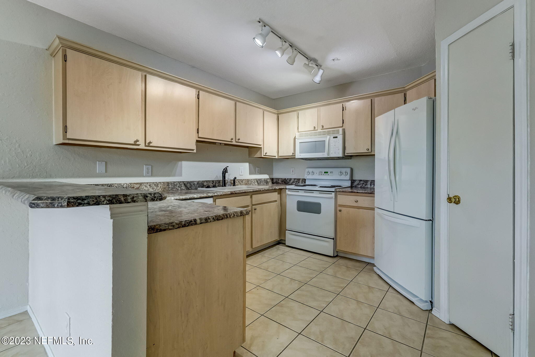 1701 THE GREENS WAY Unit: 432