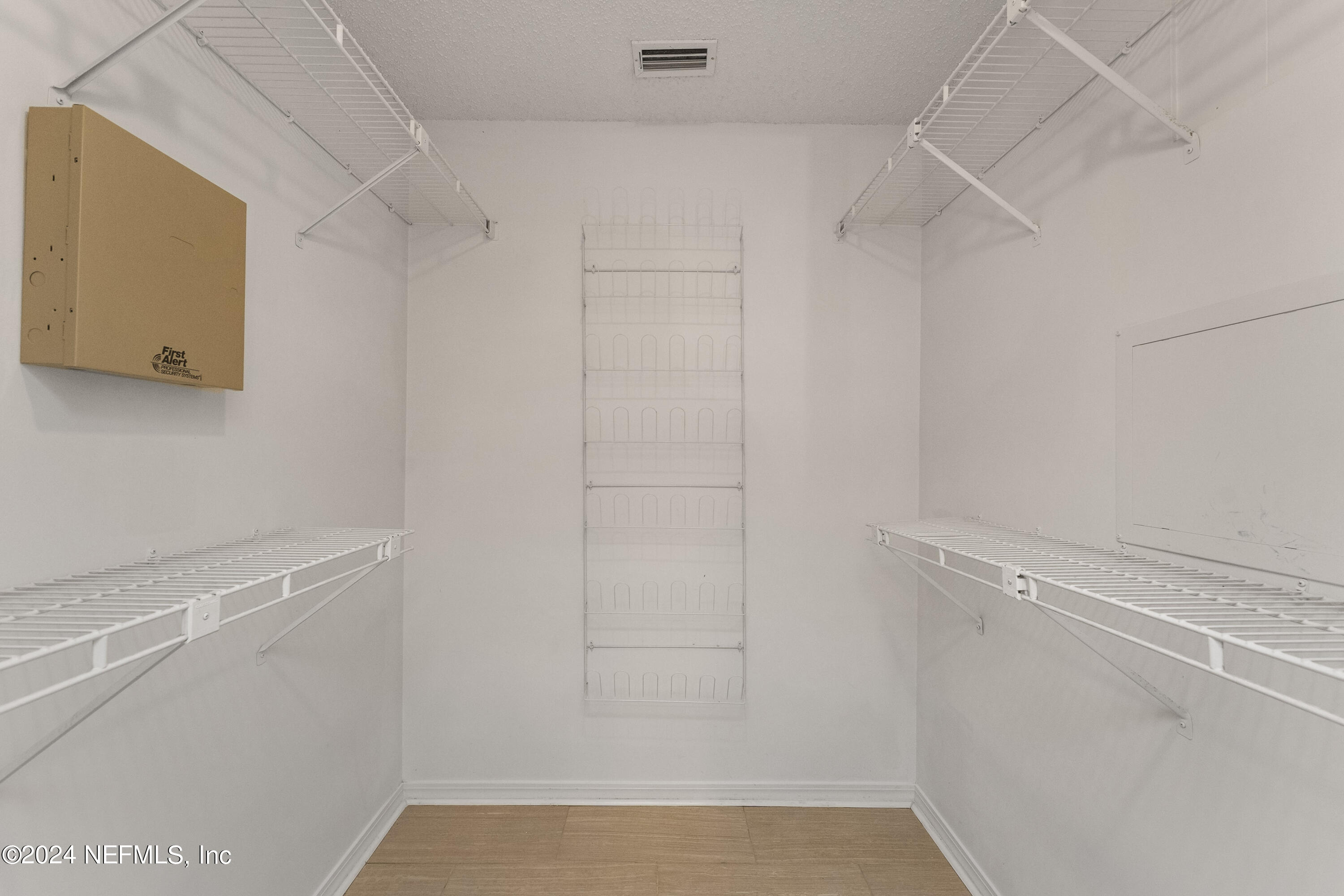 4346 LAKE WOODBOURNE Drive S