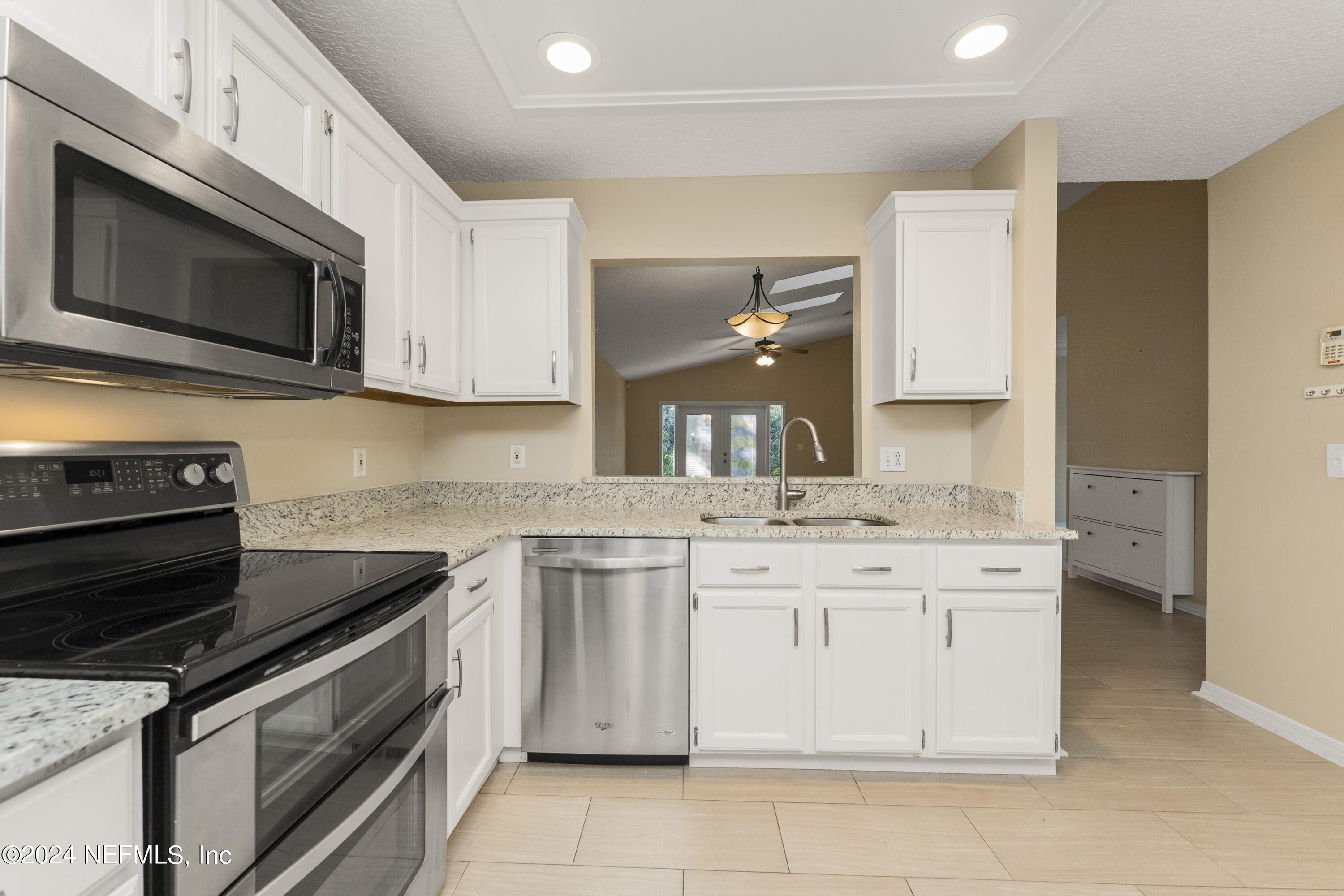 4346 LAKE WOODBOURNE Drive S