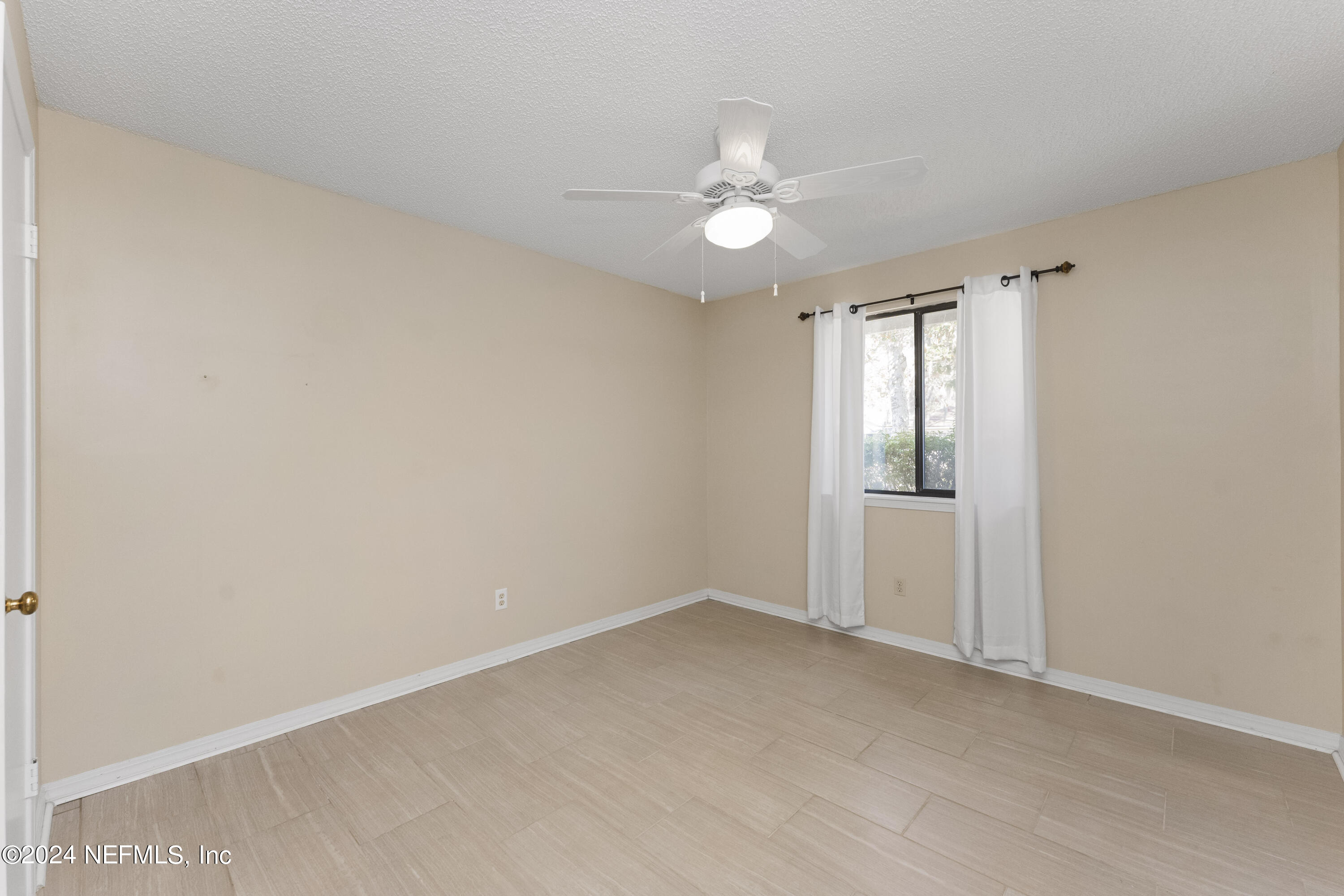 4346 LAKE WOODBOURNE Drive S