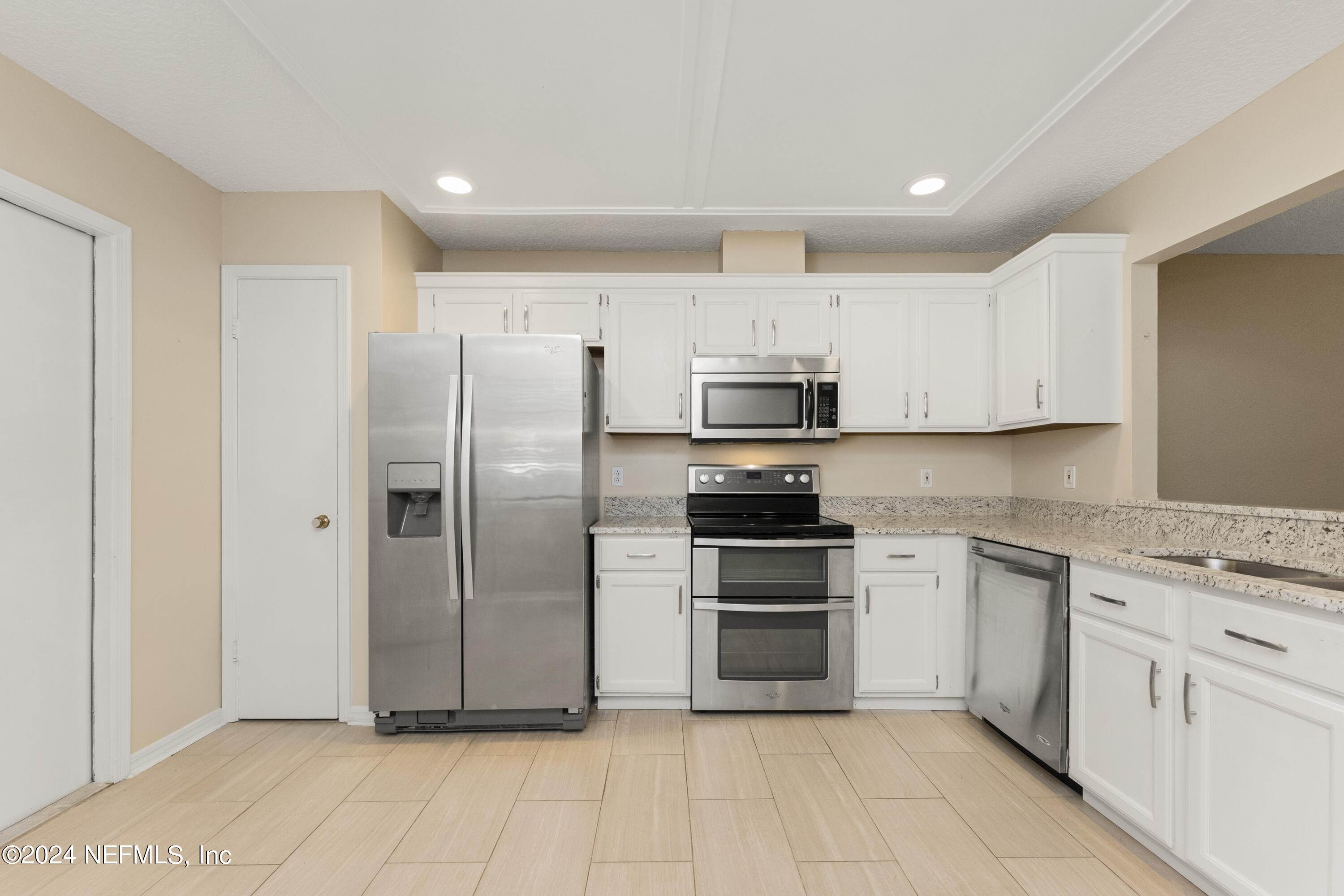 4346 LAKE WOODBOURNE Drive S