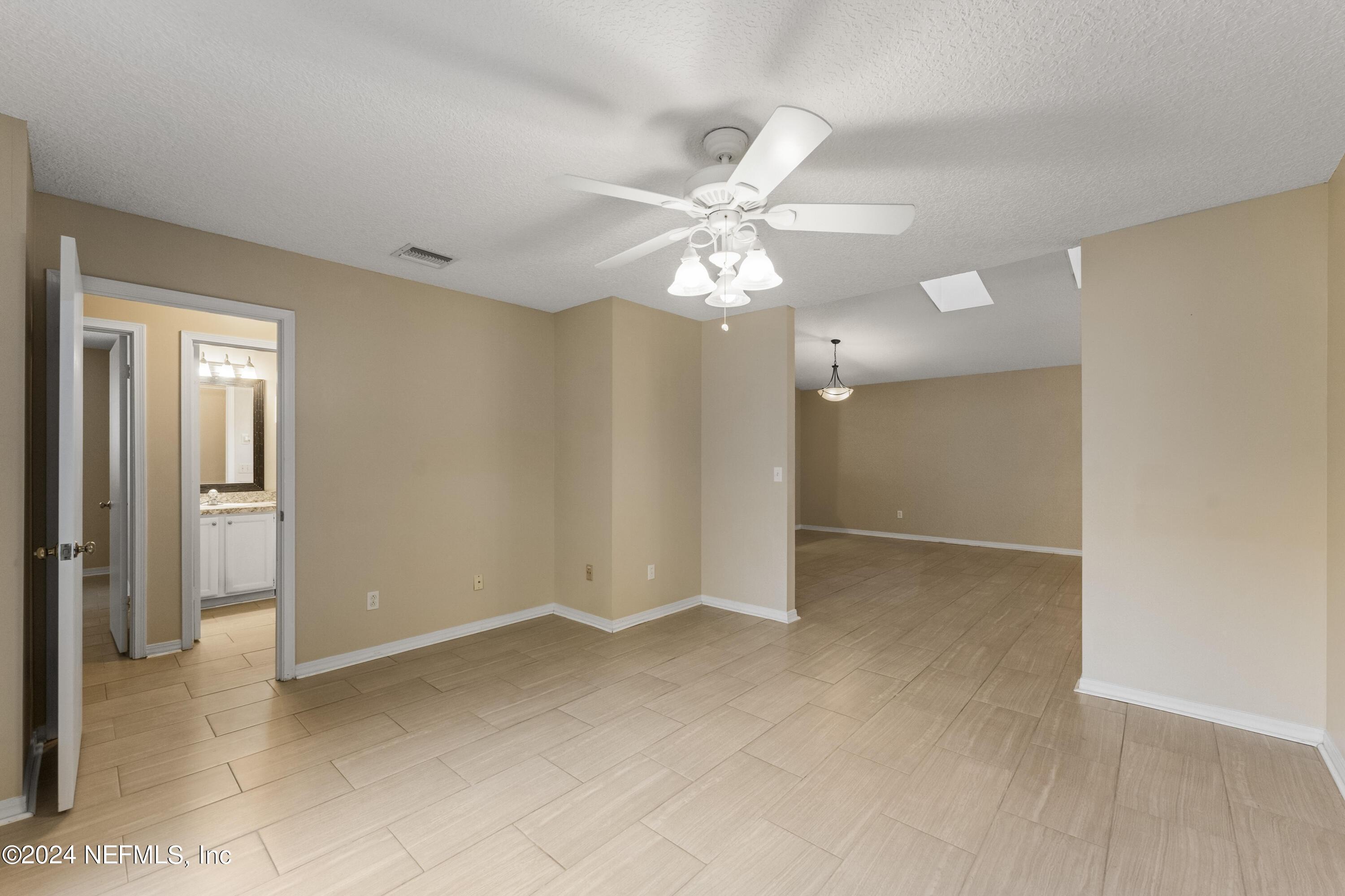 4346 LAKE WOODBOURNE Drive S