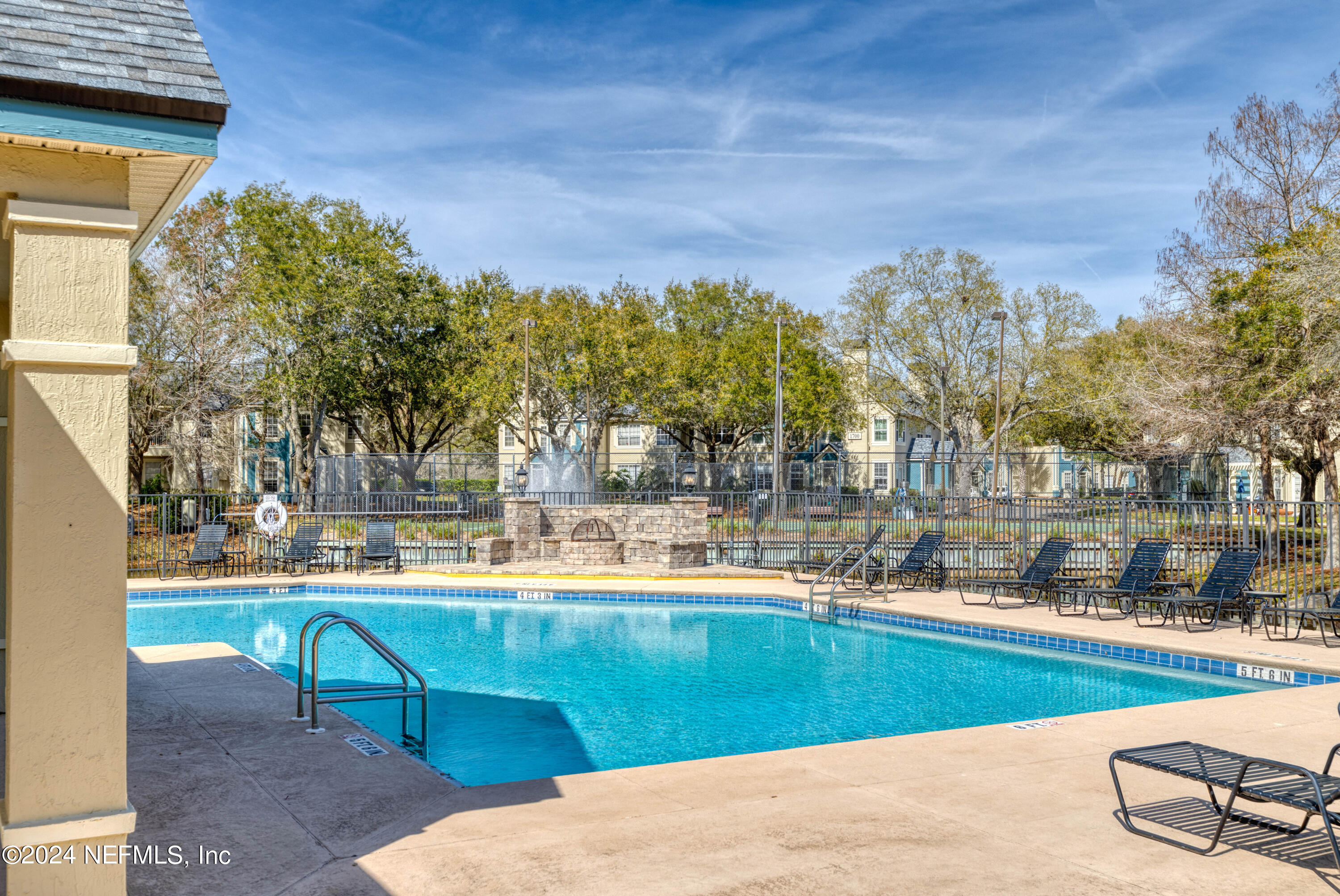 13703 RICHMOND PARK Drive, 2302