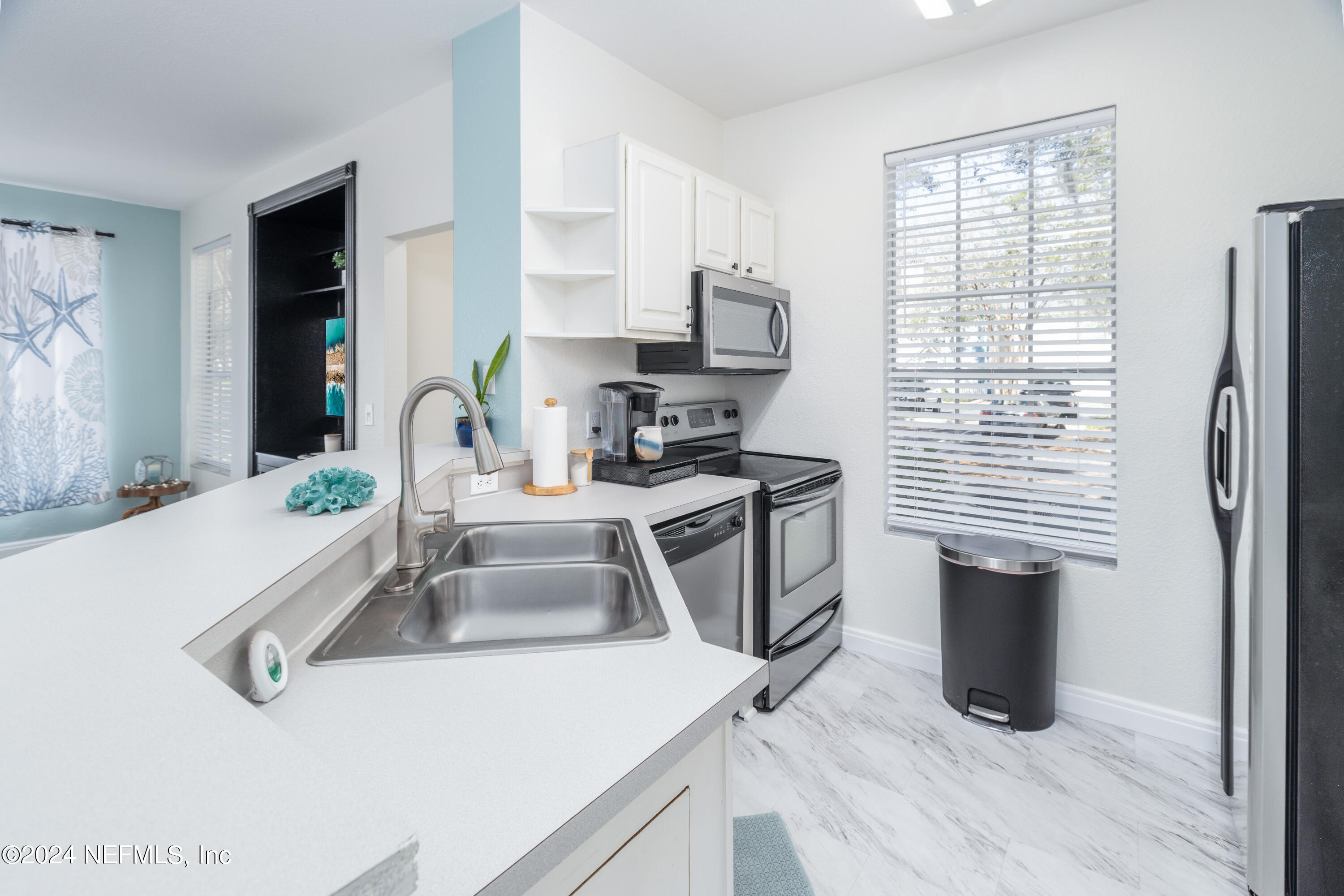 13703 RICHMOND PARK Drive, 2302