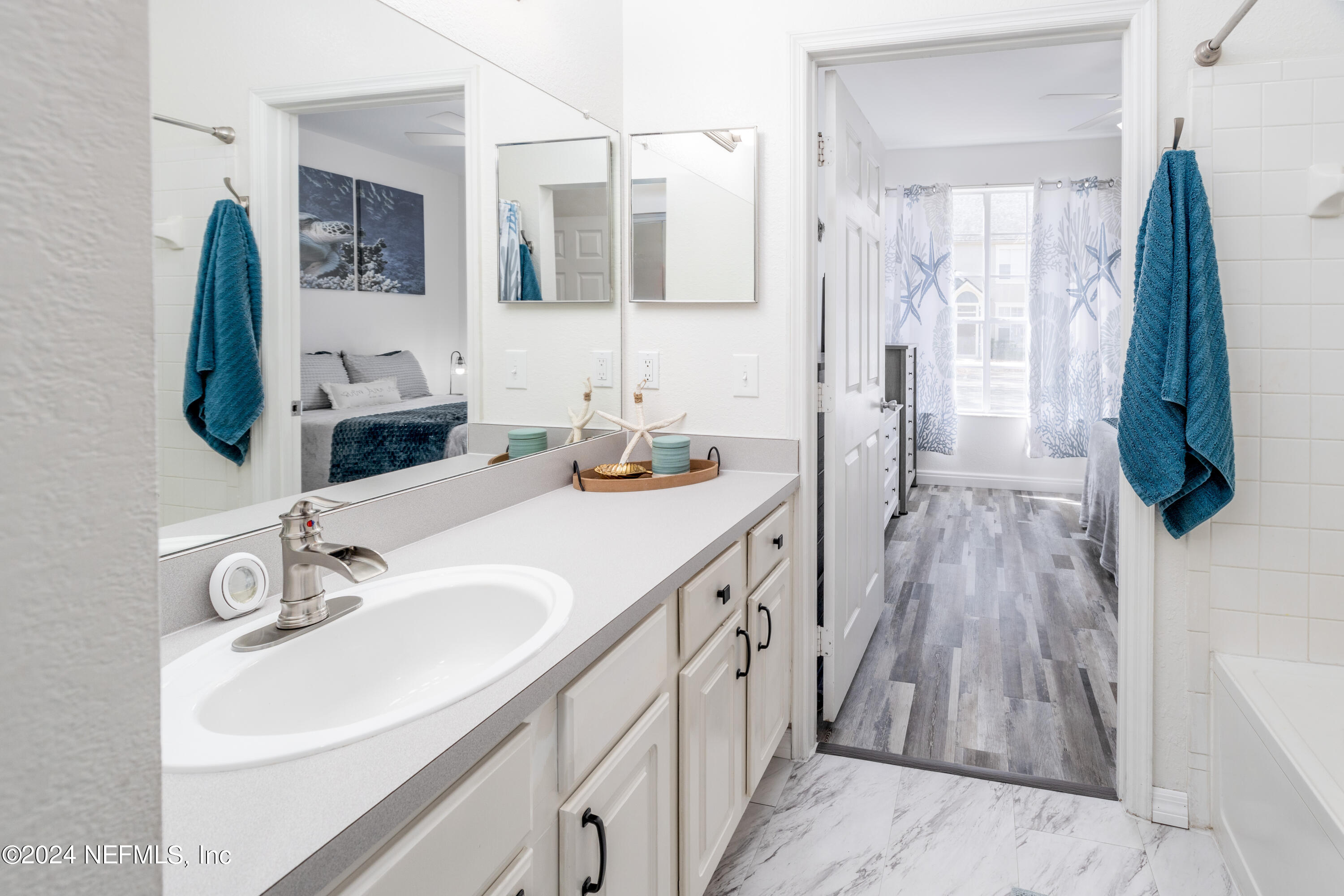 13703 RICHMOND PARK Drive, 2302