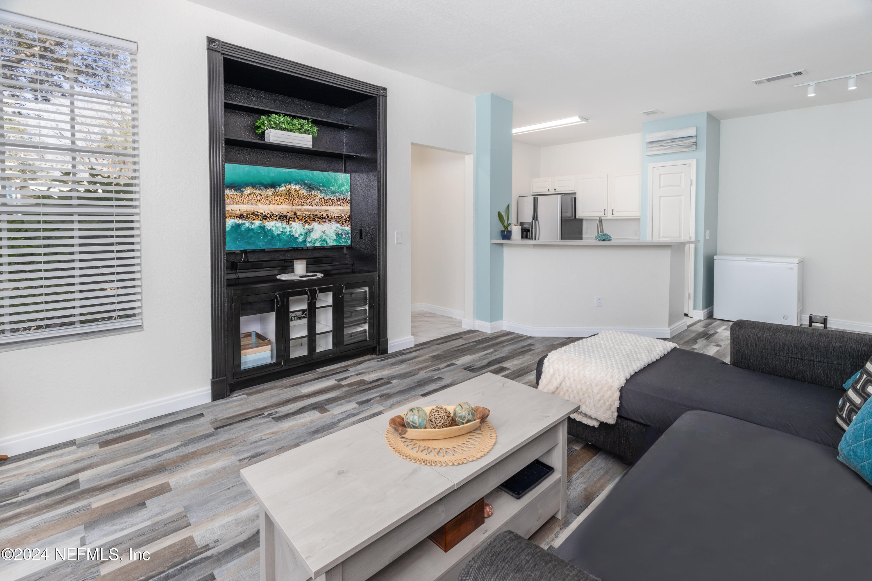 13703 RICHMOND PARK Drive, 2302