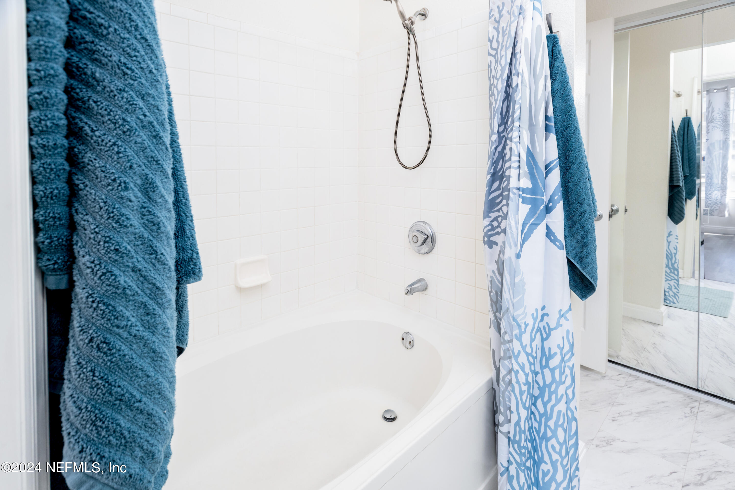 13703 RICHMOND PARK Drive, 2302