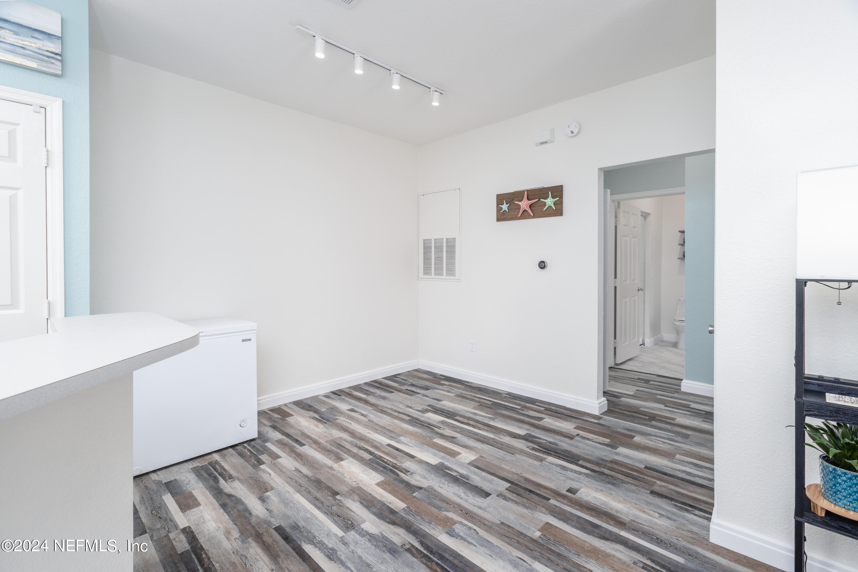 13703 RICHMOND PARK Drive, 2302