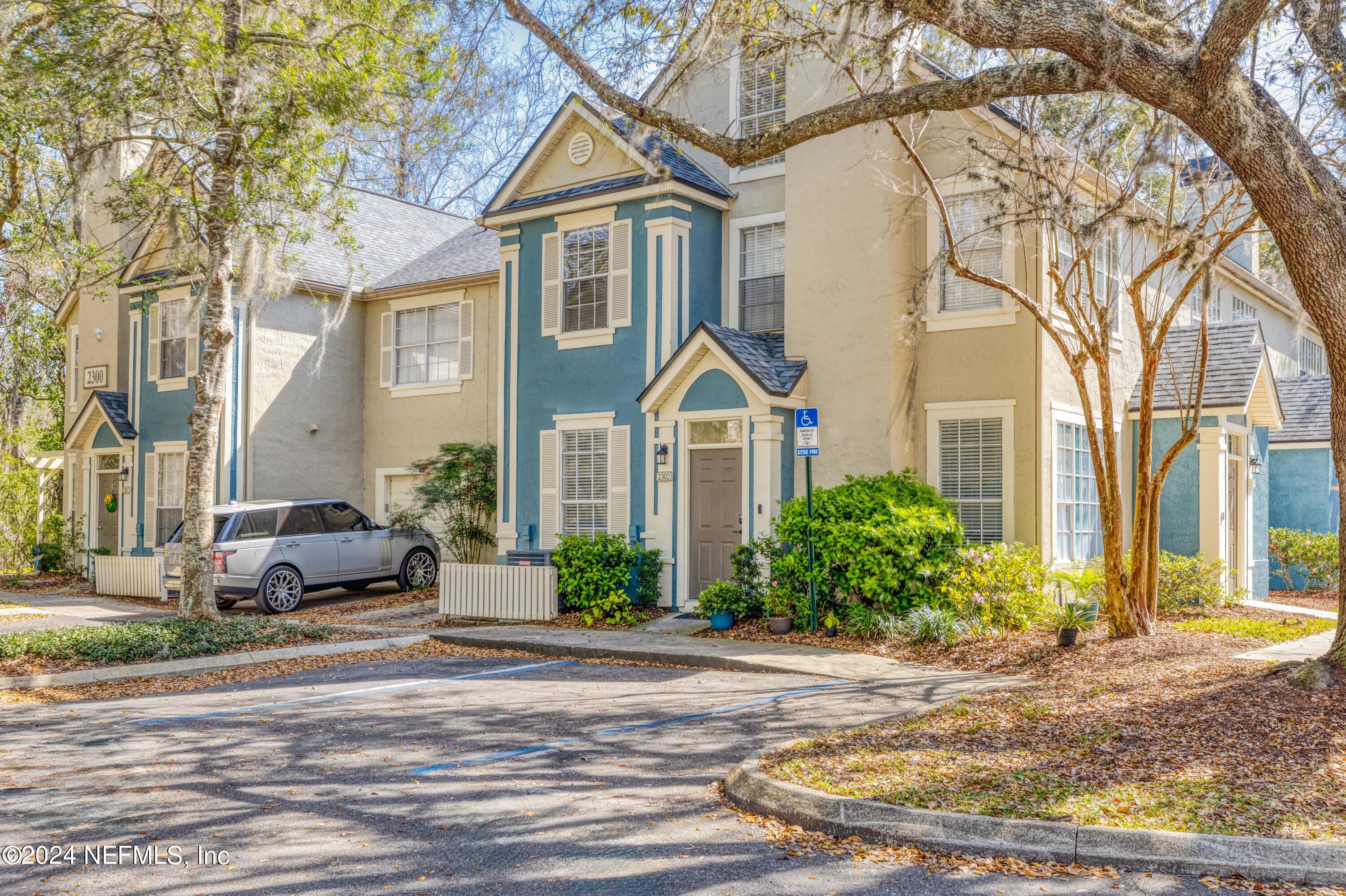 13703 RICHMOND PARK Drive, 2302