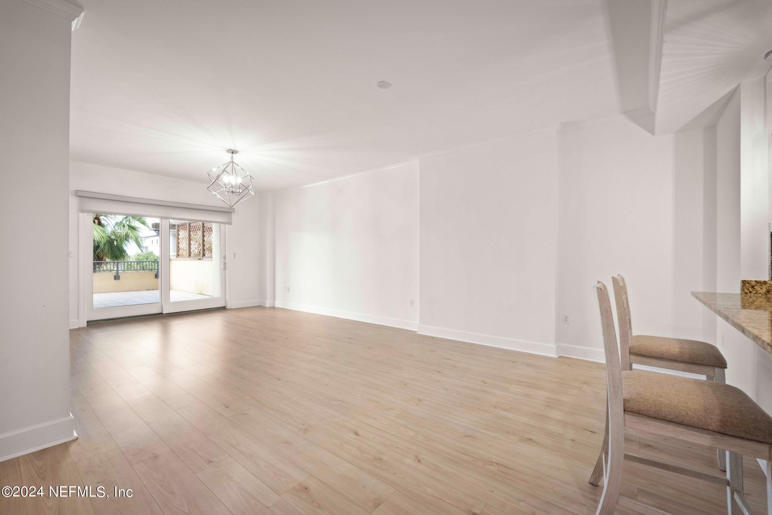 525 3RD Street N, 309