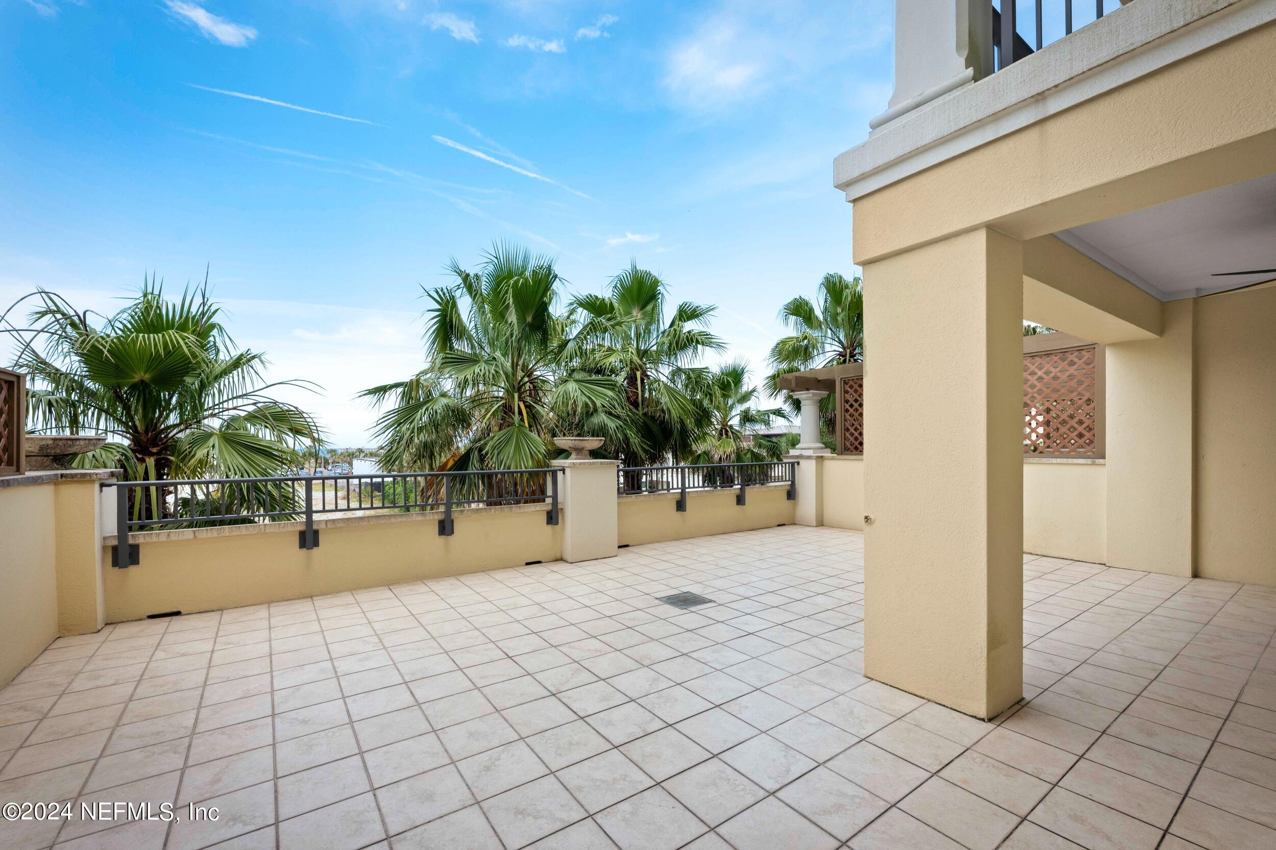 525 3RD Street N, 309