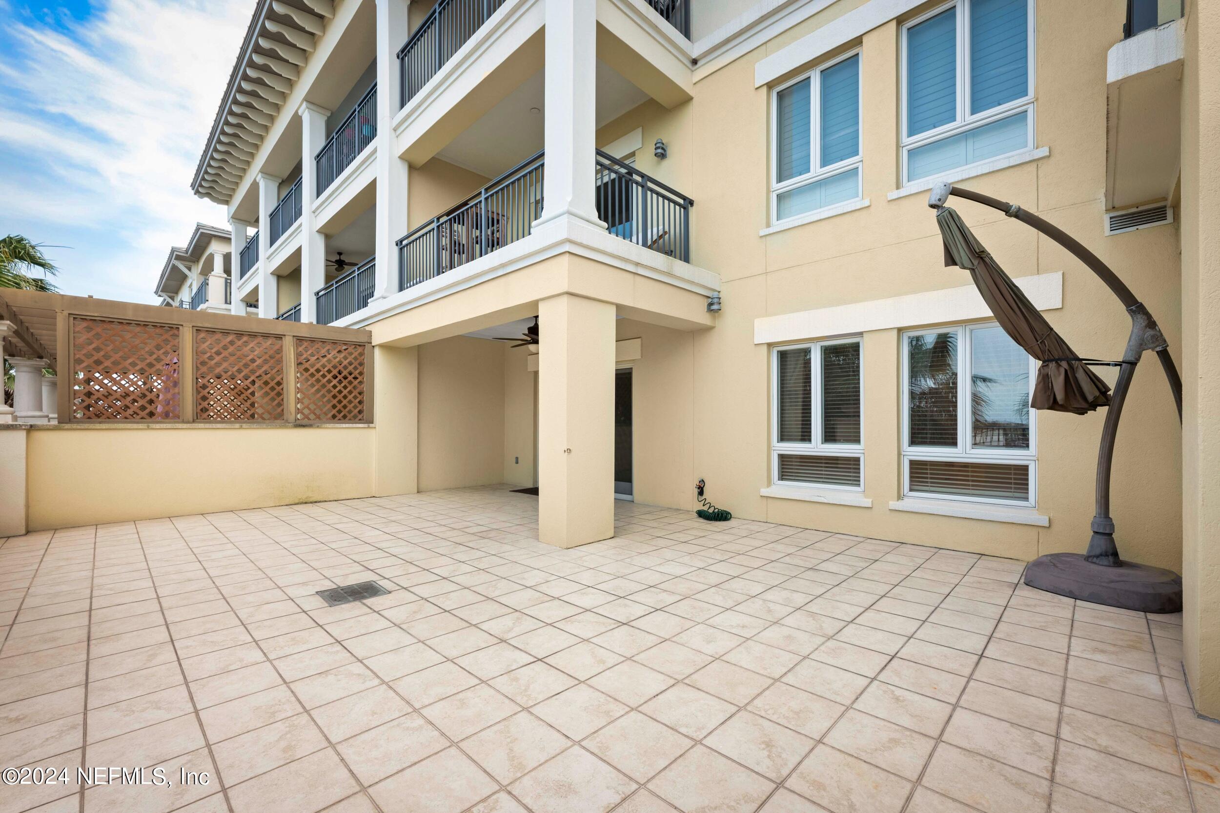 525 3RD Street N, 309