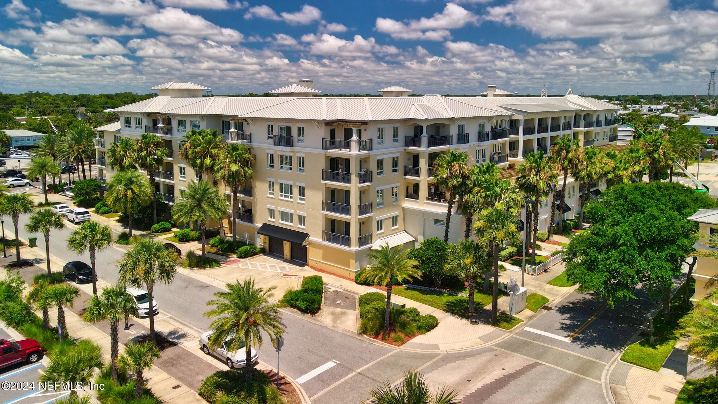 525 3RD Street N, 309