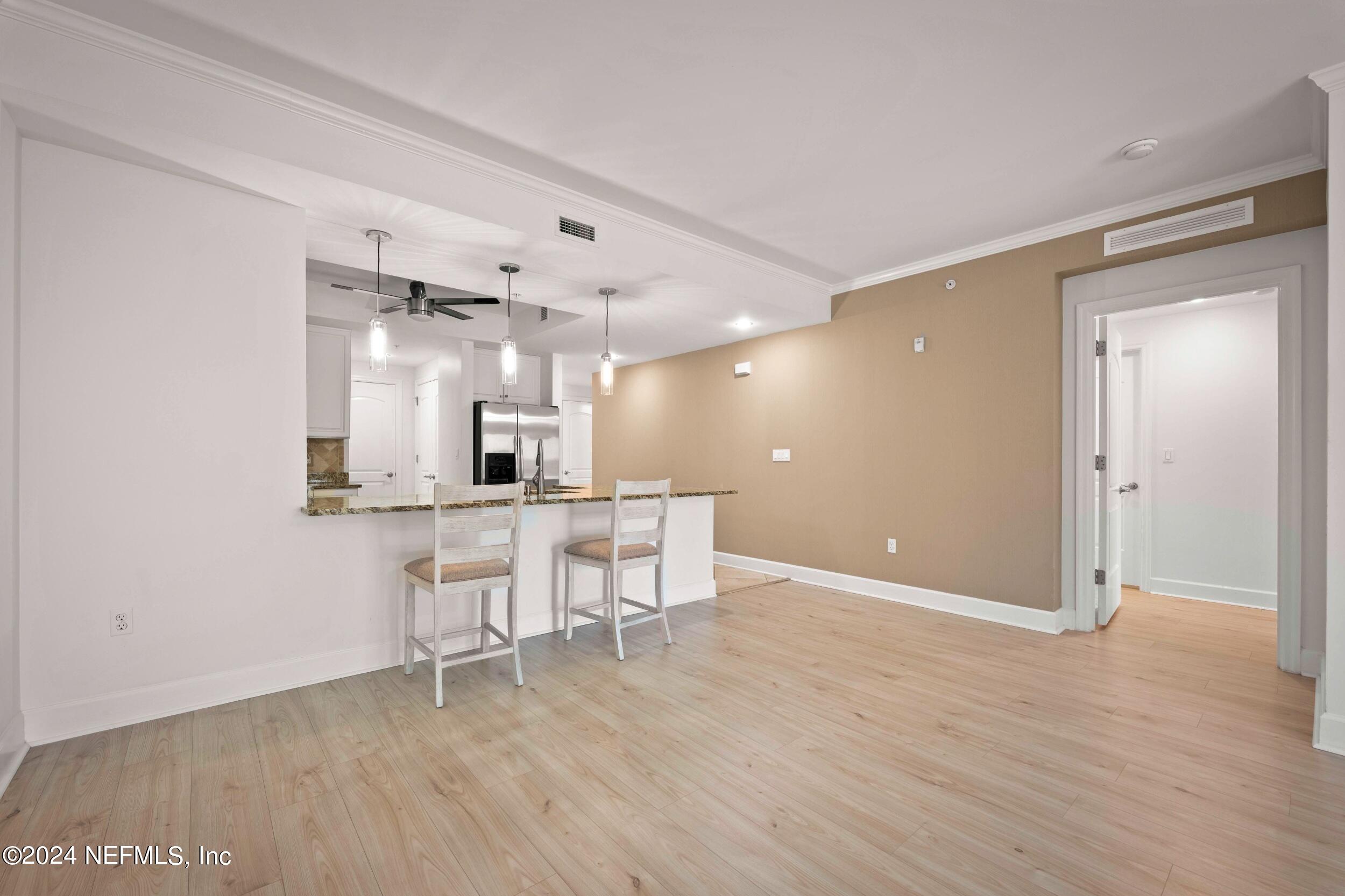 525 3RD Street N, 309